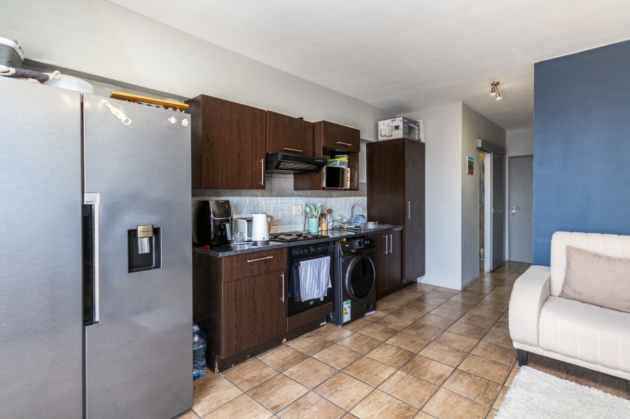 1 Bedroom Property for Sale in Zonnebloem Western Cape